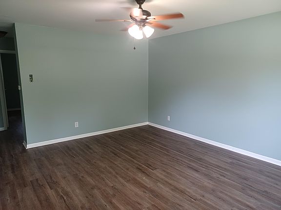 3rd image of 2202 N Elizabeth St
