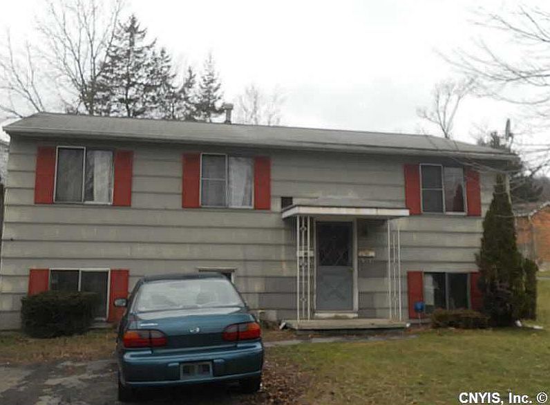 1st image of 100 Maris Dr