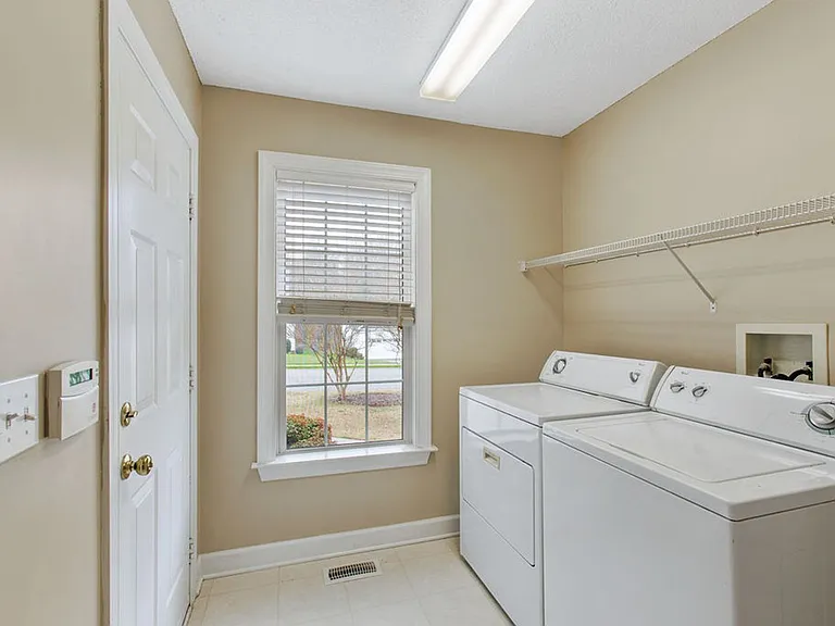 540 Hunter Way — Photo 26
