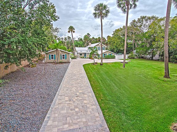 3rd image of 11 Palm Ln