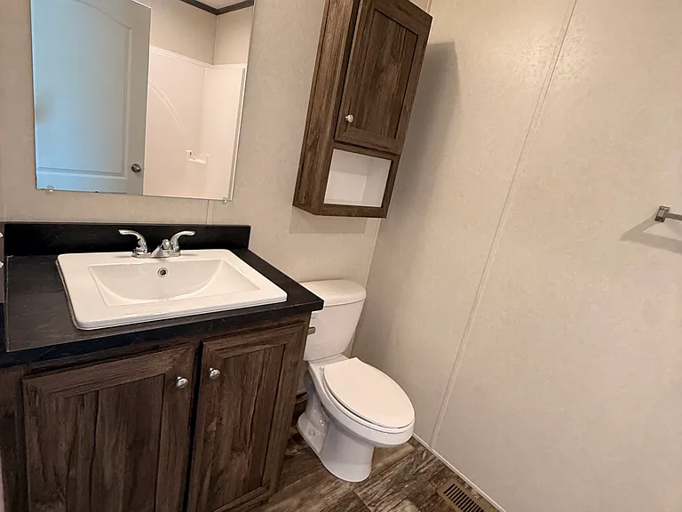 3305 Eastern Ave — Photo 8