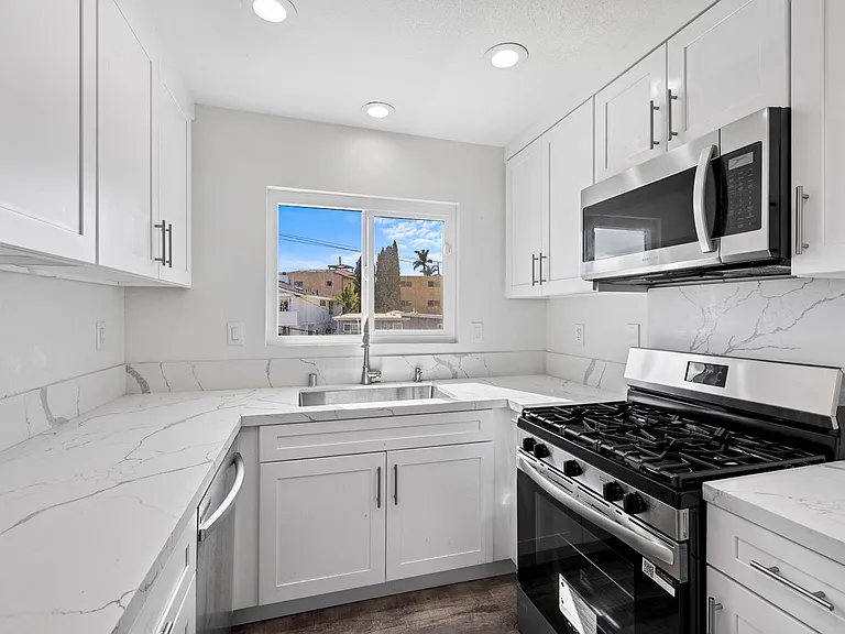 226 Avenida De La Grulla — Photo 6