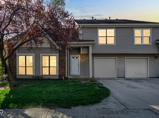 8001 Valley Farms Ln, Indianapolis, IN 46214