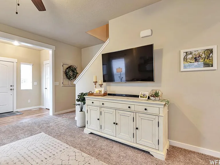 15222 S Republic Dr — Photo 2
