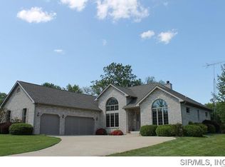 5 Willow Cir, Greenville, IL