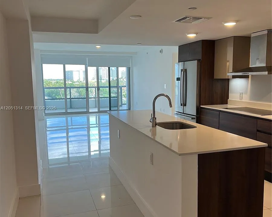 9261 E Bay Harbor Dr #604