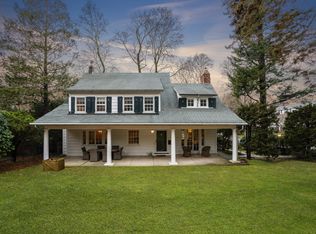 9 Church Ln, Scarsdale, NY 10583