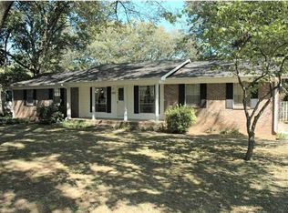 1707 Linden St, Leeds, AL 35094