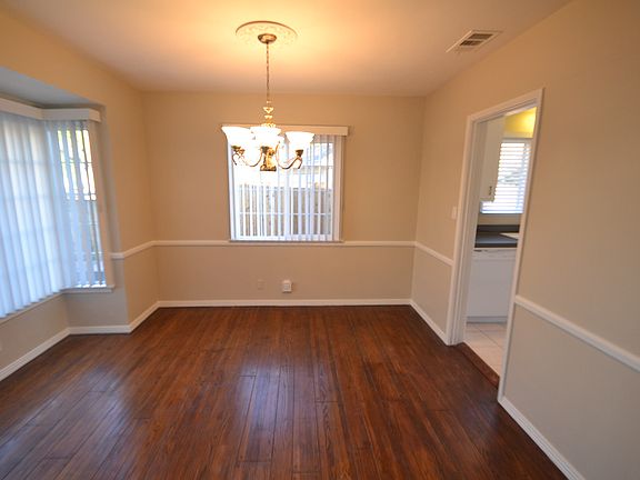 4th image of 6446 Gloria Ave