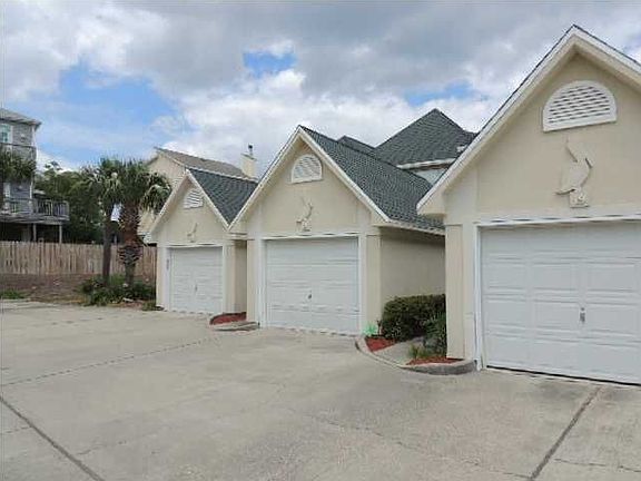 2nd image of 235 Pelican Pl Unit 18
