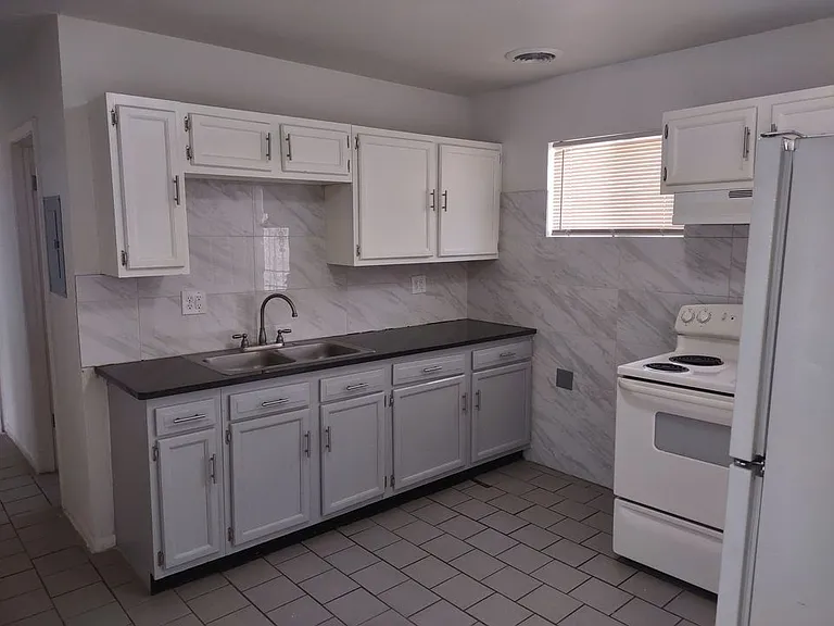 436 Rhode Island St NE #2 — Photo 2