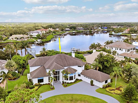 4th image of 18411 SE Lakeside Drive