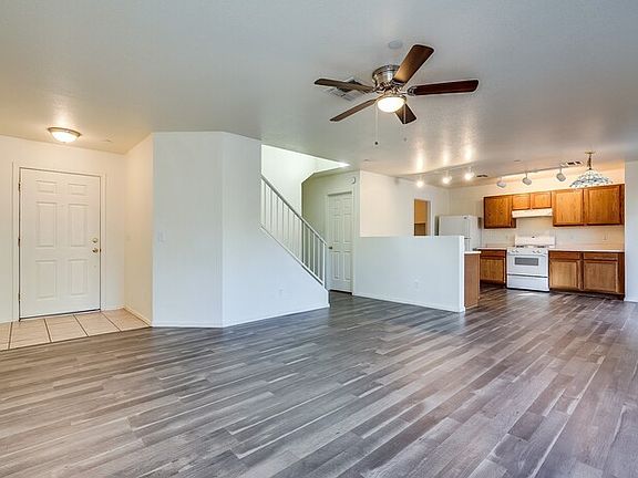 3rd image of 8474 N Placita De La Manzana