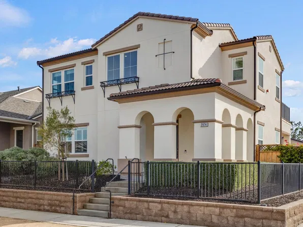 2974 Bluffs Dr, Marina, CA 93933