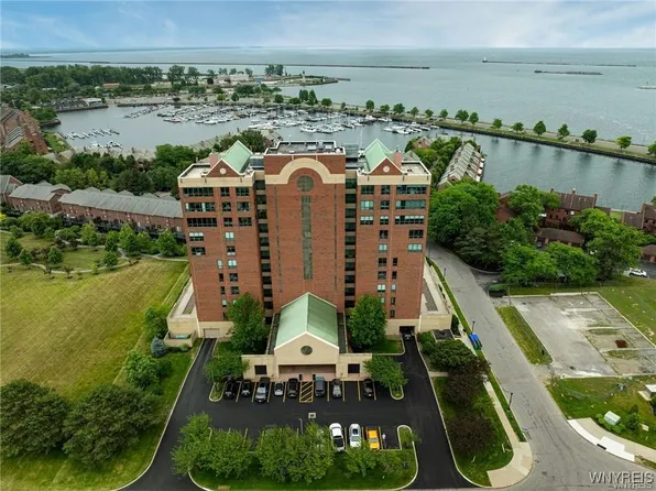 803 Admirals Walk #803, Buffalo, NY 14202