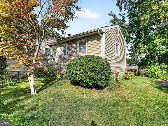 5th image of 6 Conover Ave