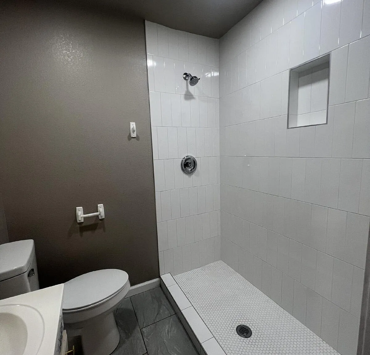 4 bed, 2.0 bath, $1,570 — Photo 4