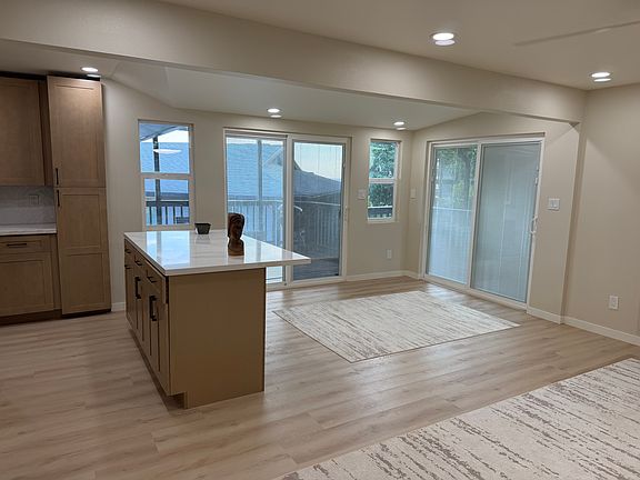 3rd image of 2229 Makanani Dr
