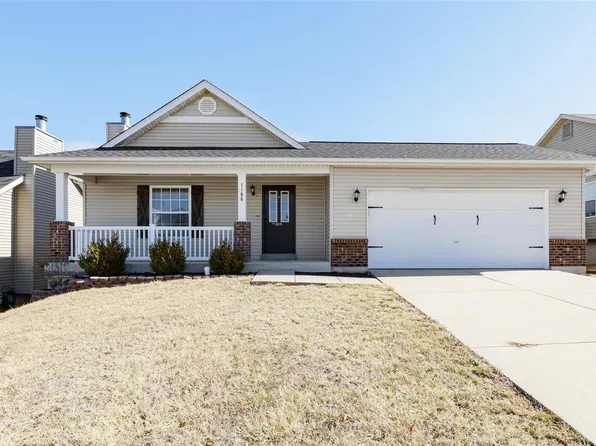 1106 Jaxson Dr, Foristell, MO 63348