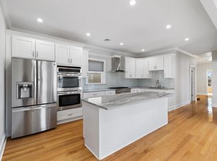 27 Lyon St FLOOR 3, Dorchester, MA 02122