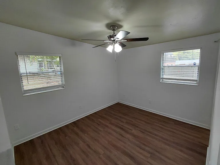 2412 Almond Dr — Photo 11