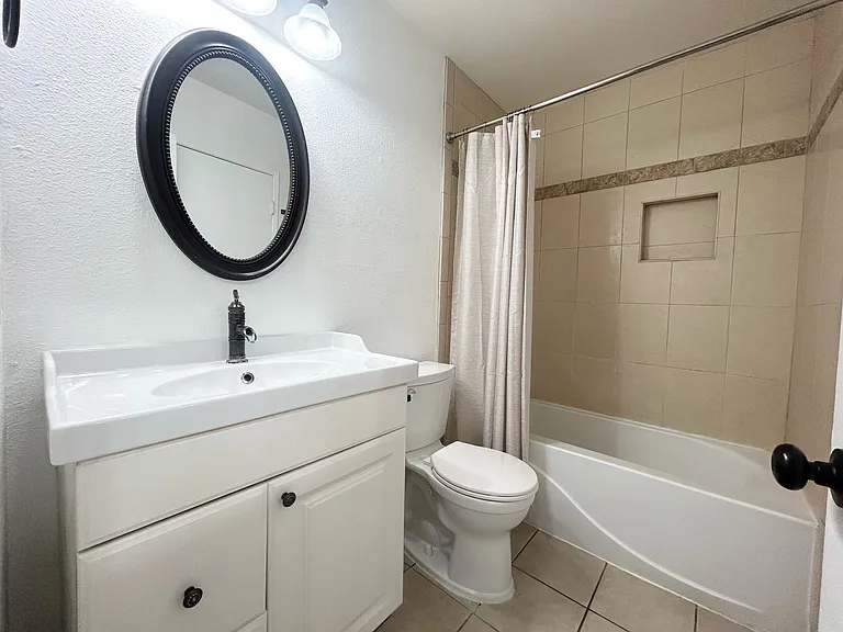 4331 53rd St #16 — Photo 9