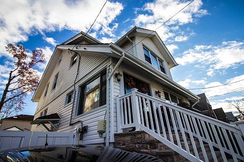 5th image of 228 Darlington Ave