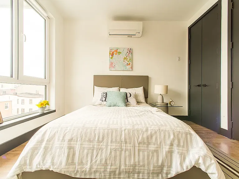 832 Lexington Ave #4A — Photo 6