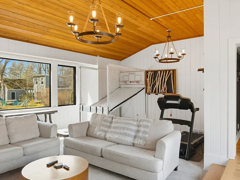 7320 Peninsula Dr — Photo 2