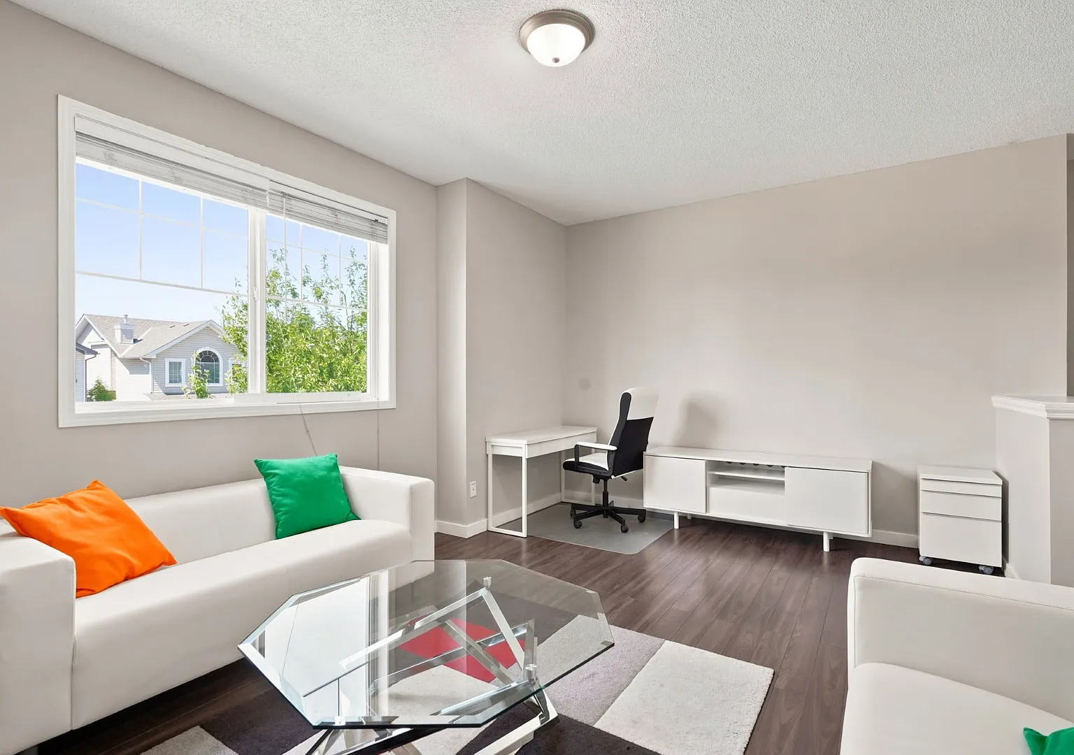 88 Rockyledge Cres Nw — Photo 4