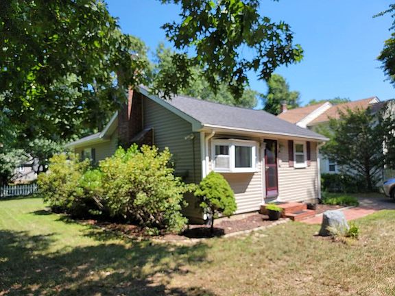 2nd image of 94 Lake Dr