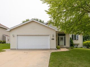 3224 48th St NW, Rochester, MN 55901