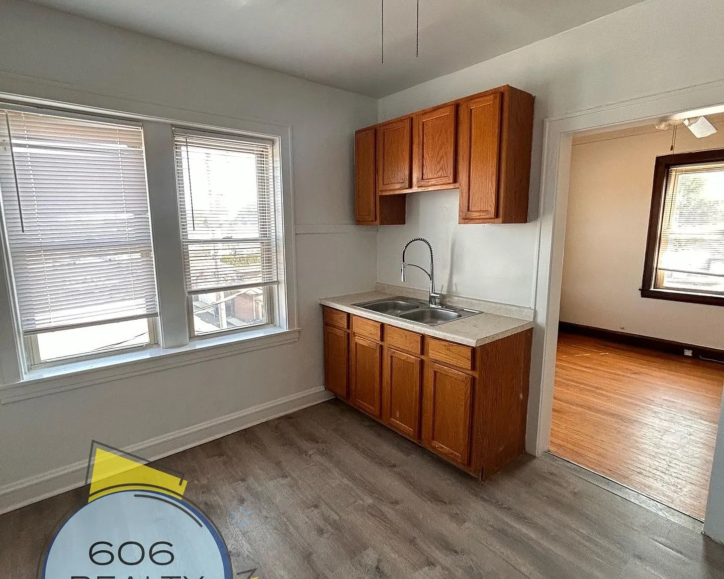 Belmont Cragin Apts Available! — Photo 4