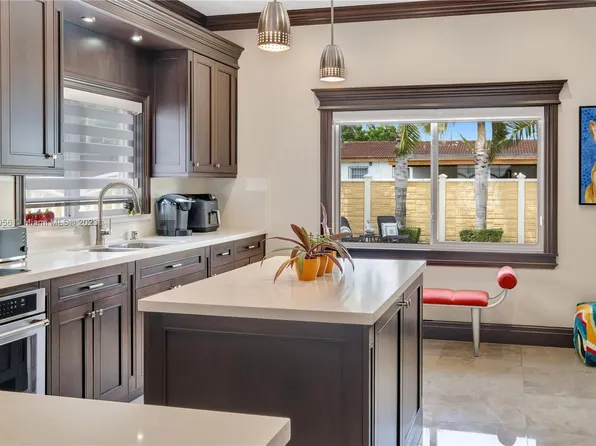 7586 S Waterway Dr, Miami, FL 33155