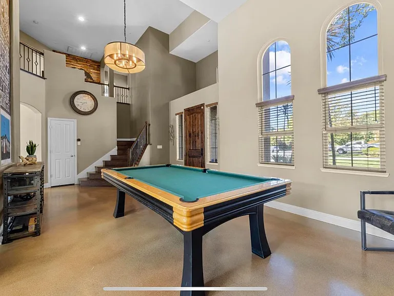 701 Rolling Green Dr — Photo 36