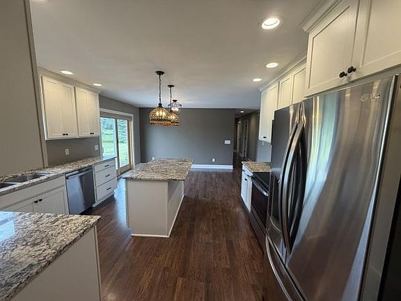 2nd image of 6611 GROVE AVENUE