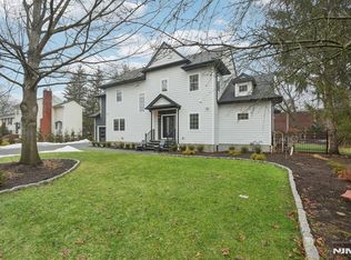 109 Arbor Dr, Ho Ho Kus, NJ 07423