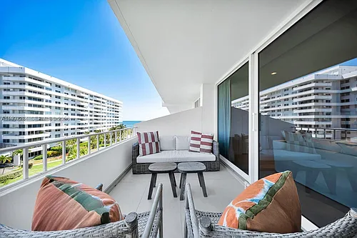 199 Ocean Lane Dr #602 Photo 1