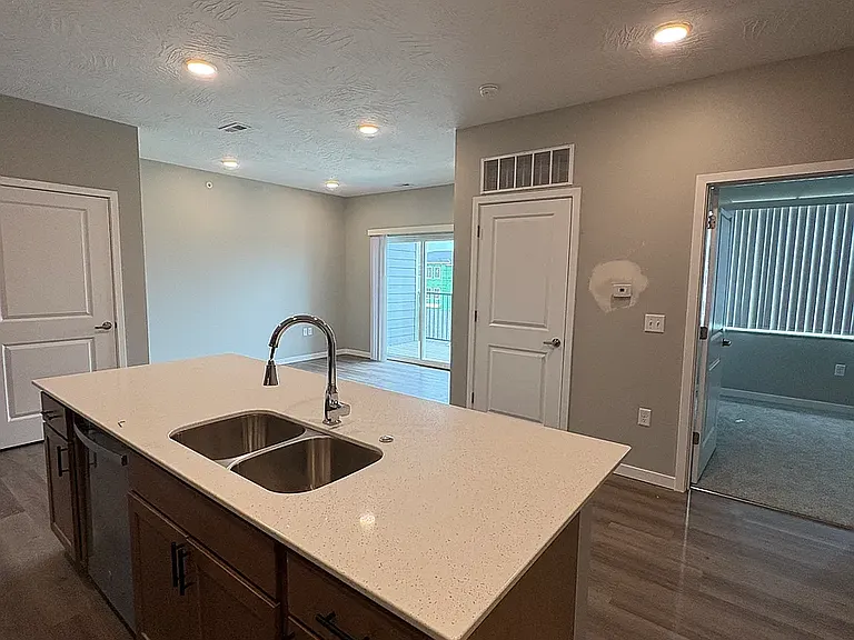 600 Salem Ave SE #2 — Photo 3