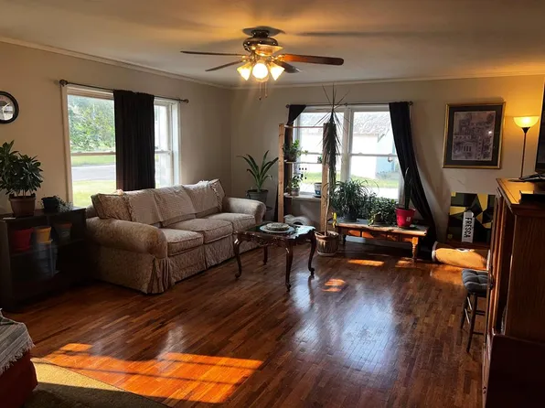 3011 F Ave, Wilson, KS 67490