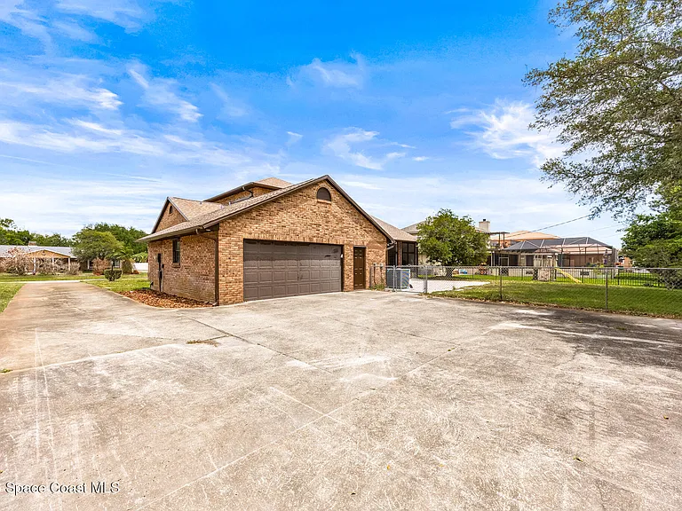 105 Brookhill Dr — Photo 37