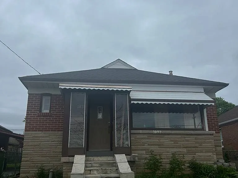 1837 Victoria Park Ave #MAIN — Photo 1