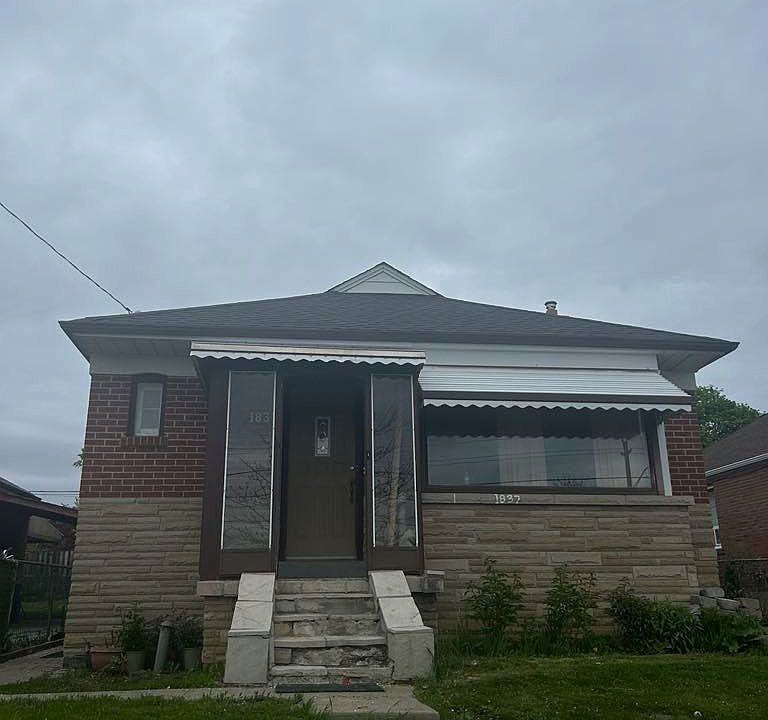1st image of 1837 Victoria Park Ave