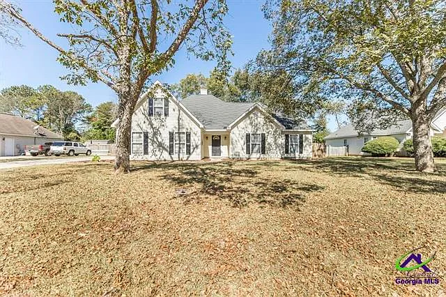 127 Grove Ln — Photo 2