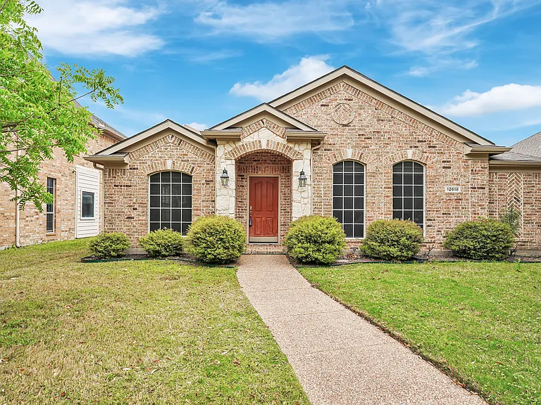 12618 Red Hawk Dr — Photo 1