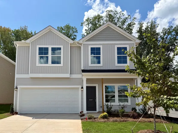 12147 Lansbury Dr, Inman, SC 29349