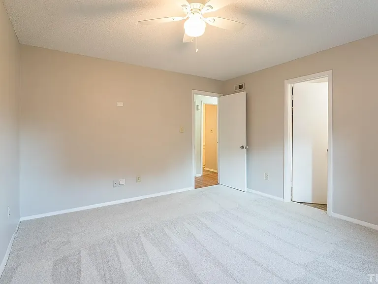 5602 Falls Of Neuse Rd #D — Photo 16