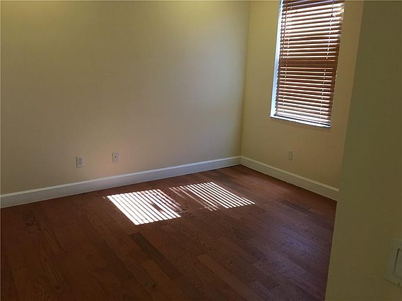5th image of 1429 Stonehaven Estates