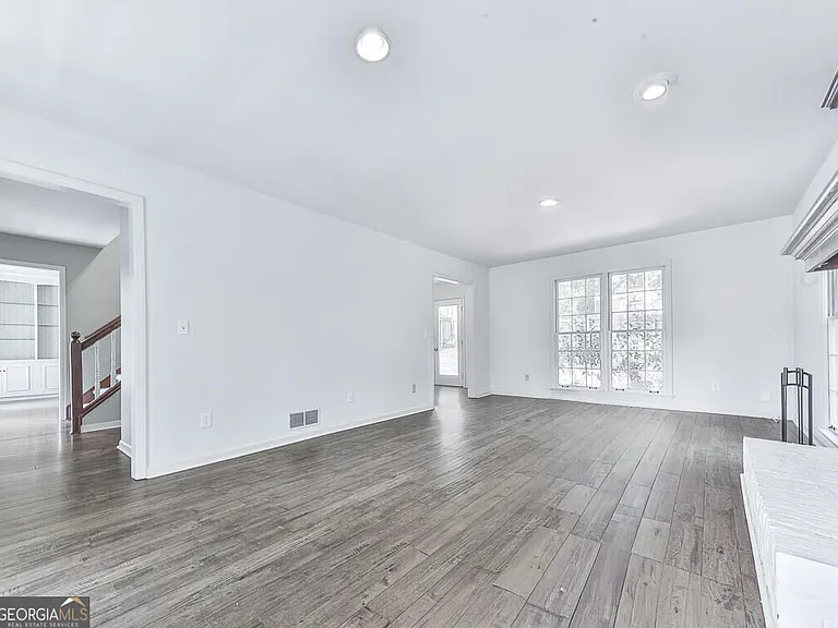 1540 Brookcliff Cir — Photo 7