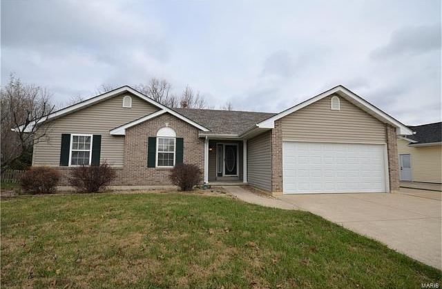 1st image of 2483 Oak Forest Dr